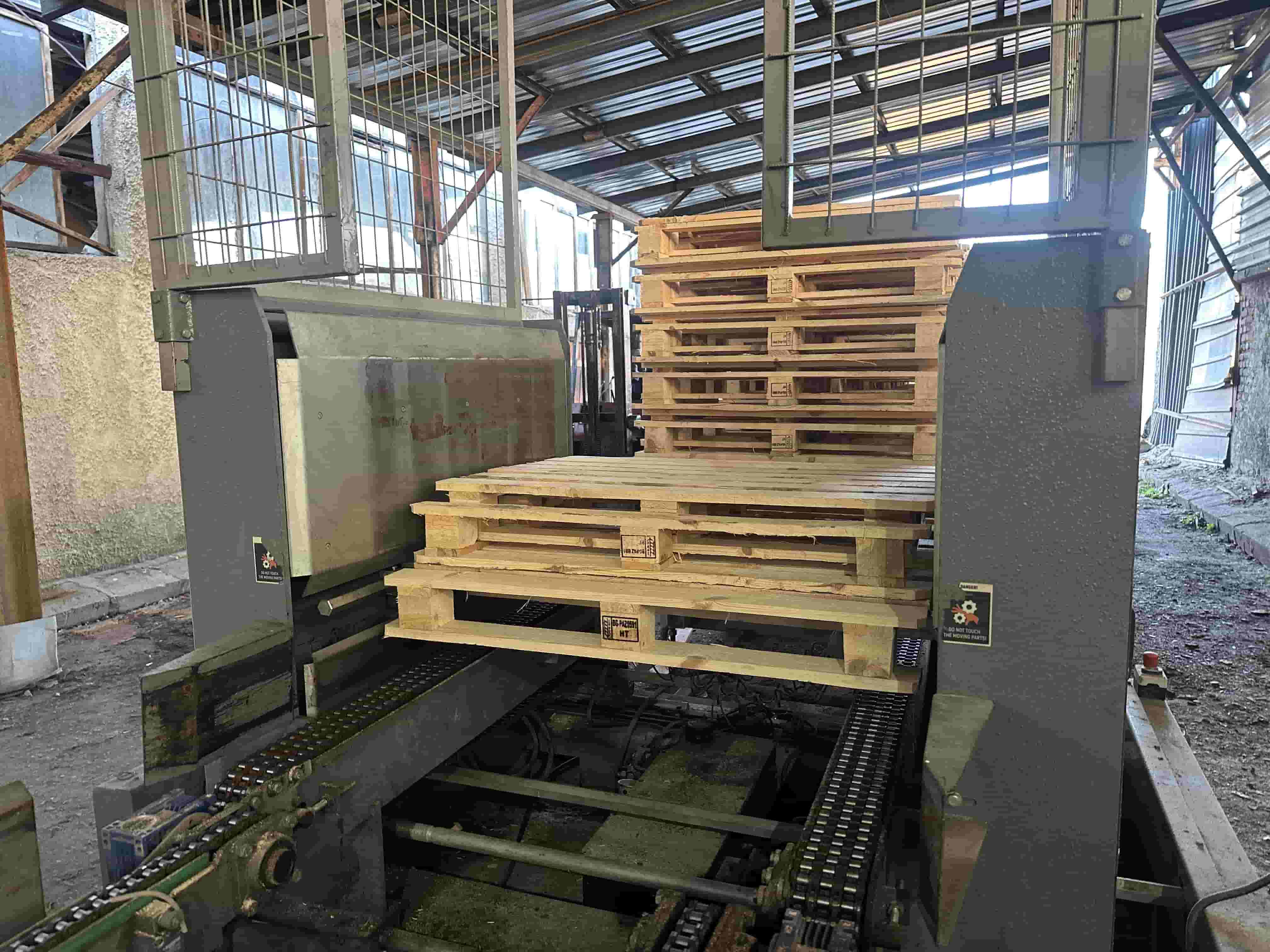 Иглолистни и широколистни палети и скари от Мариан77