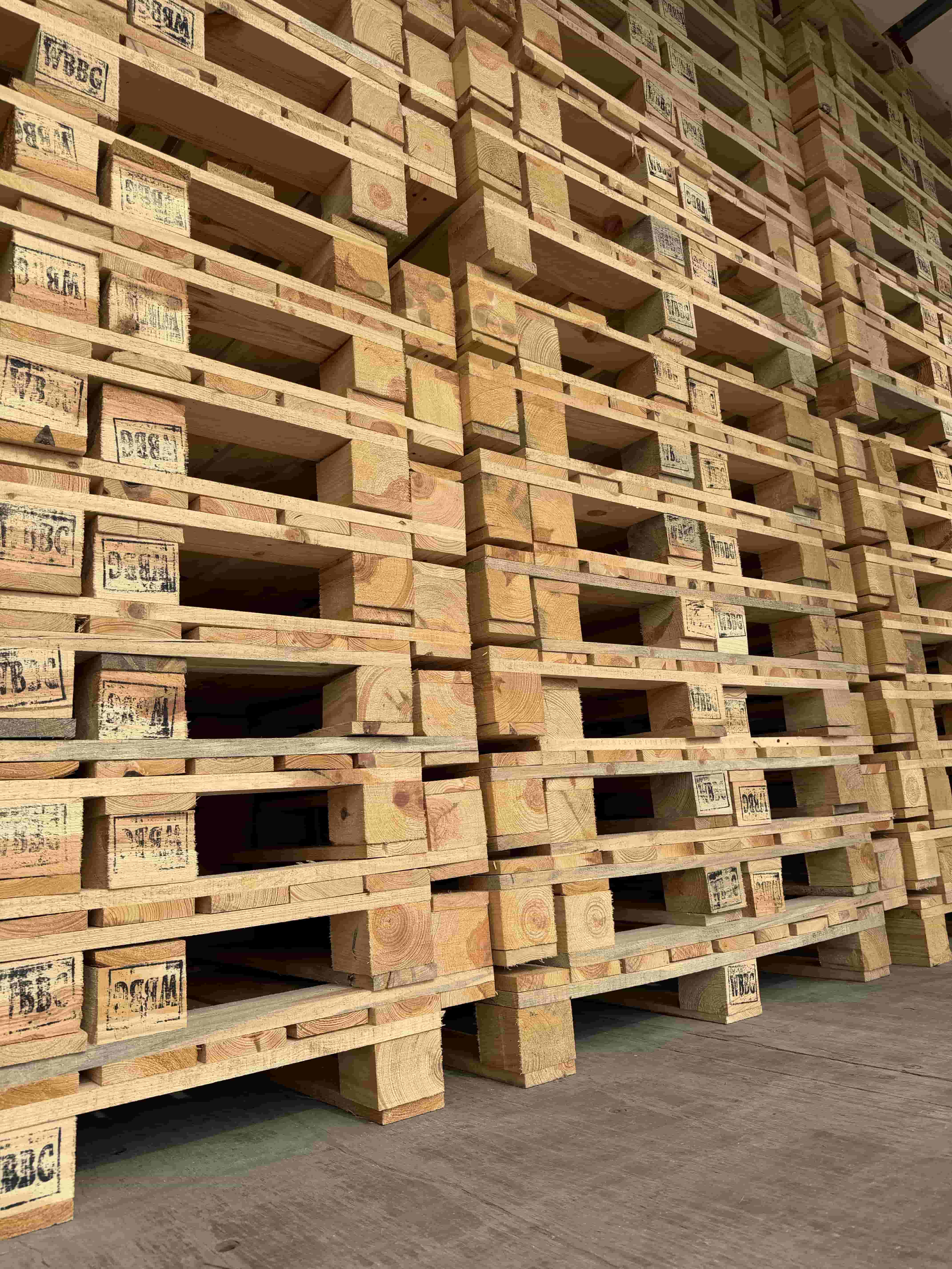 Иглолистни и широколистни палети и скари от Мариан77